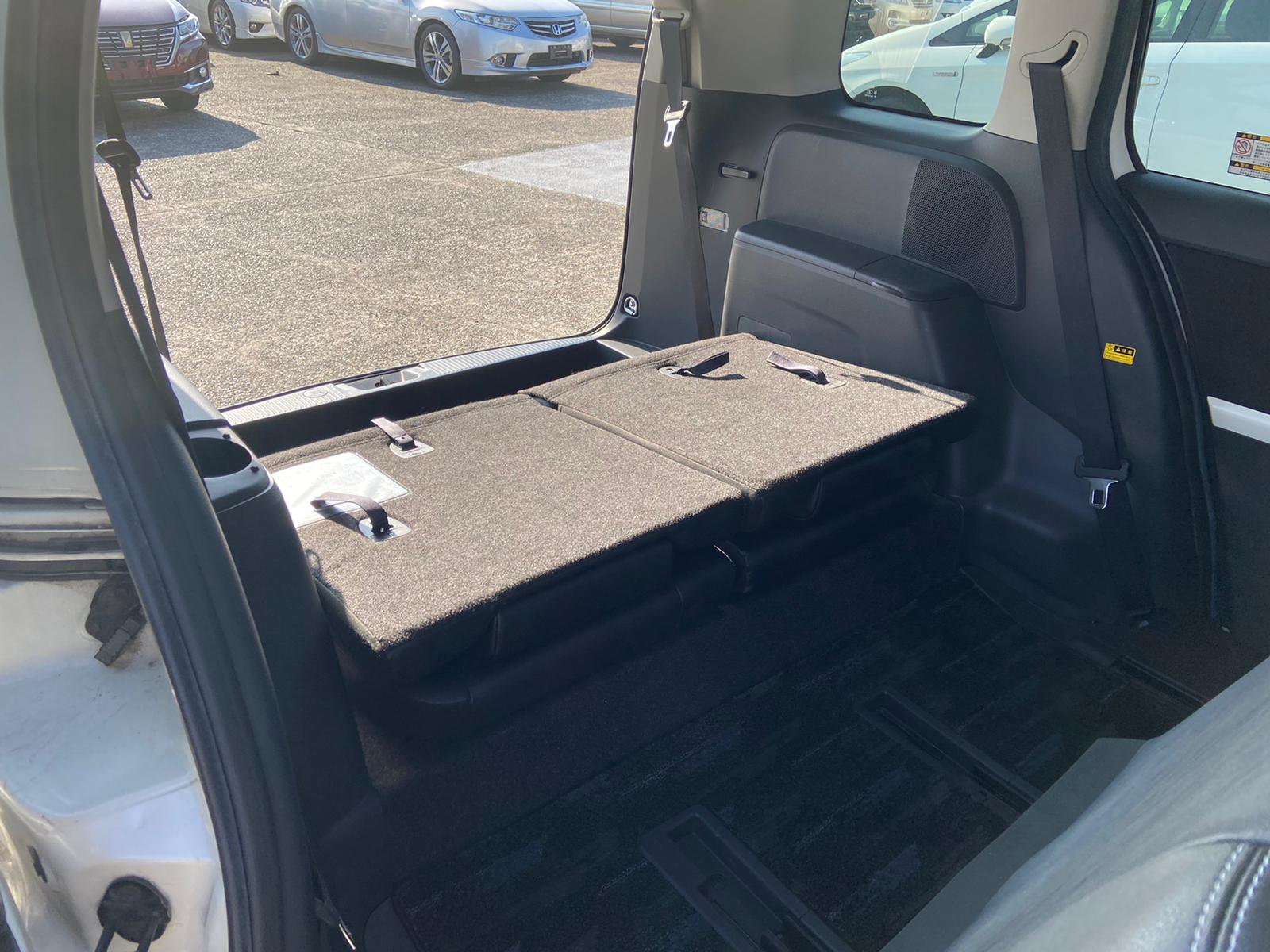 2012 Toyota ISIS